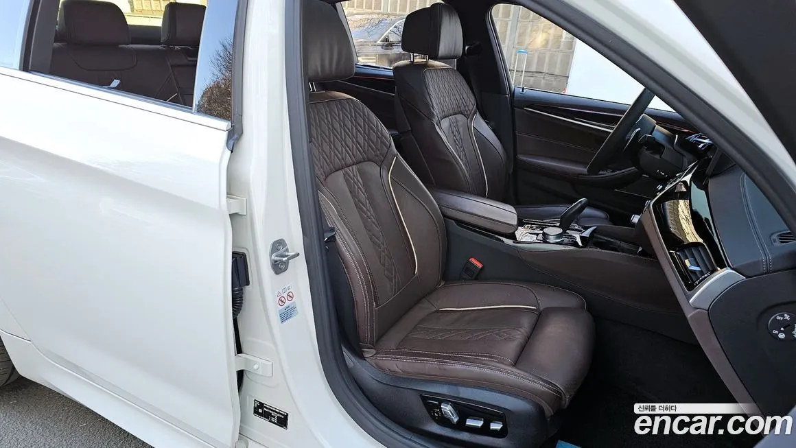 BMW 5-Series 2022 из KR, фото 10