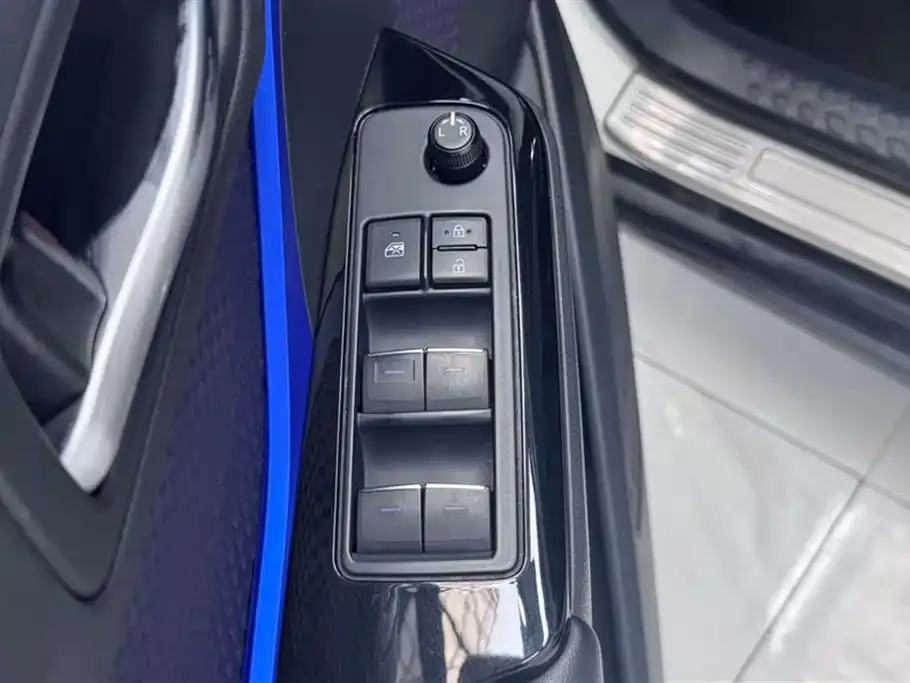 Toyota IZOA 2021 из CN, фото 2