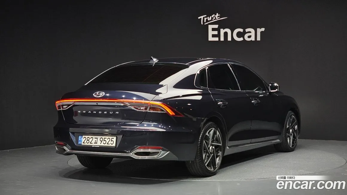 Hyundai Grandeur 2022 из KR, фото 2