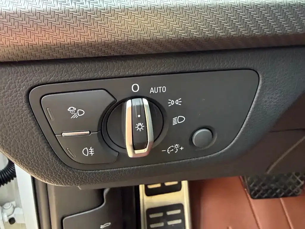 Audi Q5L 2021 из CN, фото 5