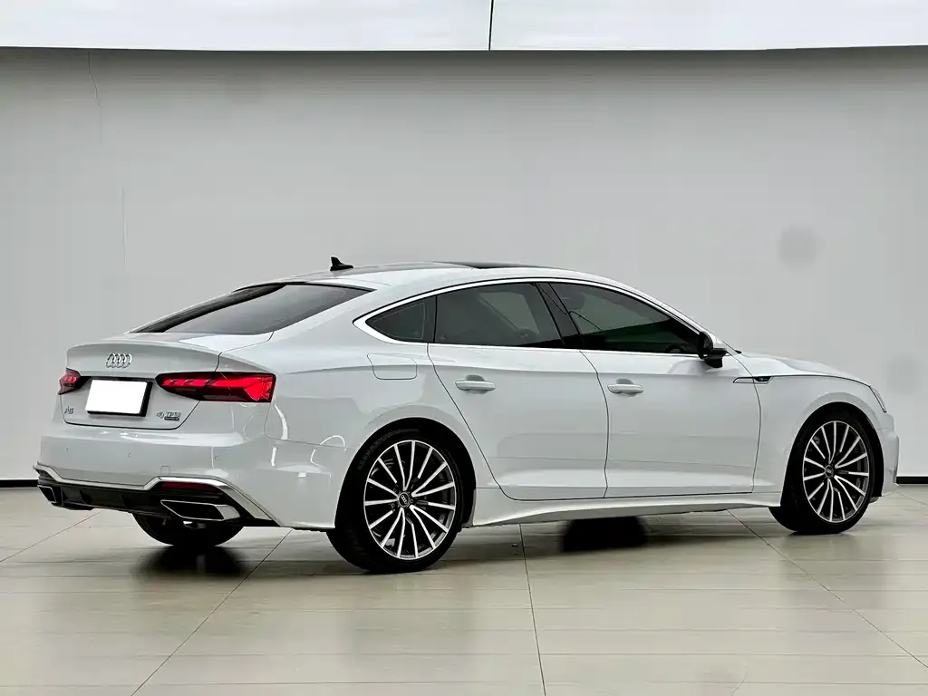 Audi A5 (Import) — фото 2