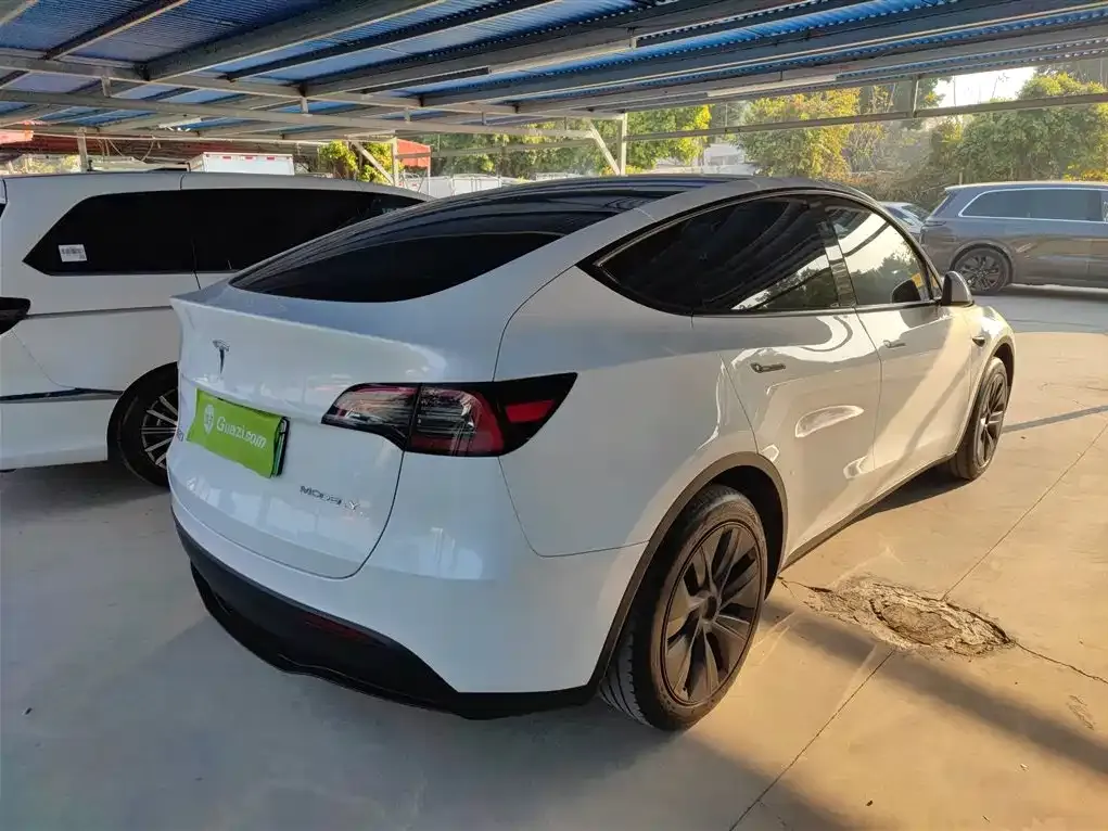 Tesla Model Y 2024 из CN, фото 7