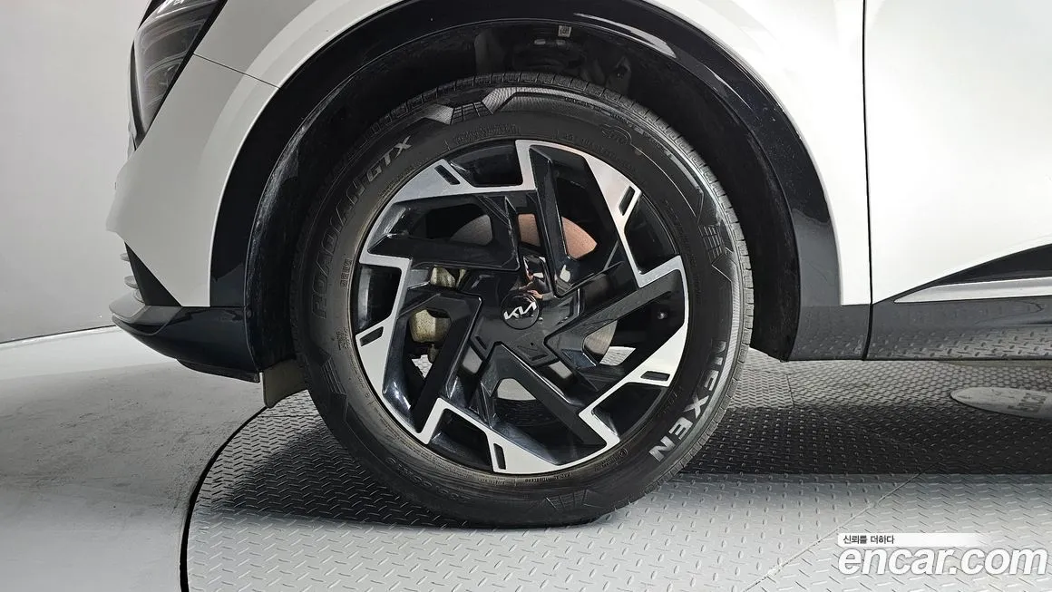 Kia Sportage — фото 9