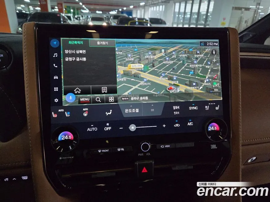 Toyota Alphard — фото 8