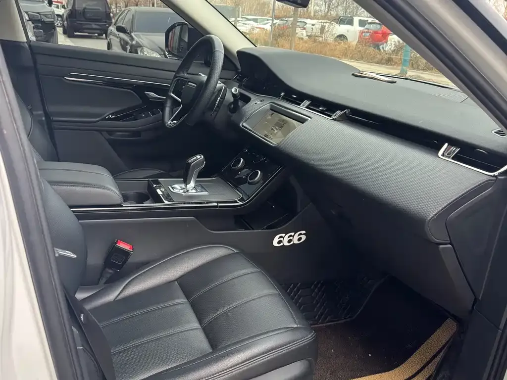 Land Rover Evoque 2022 из CN, фото 3