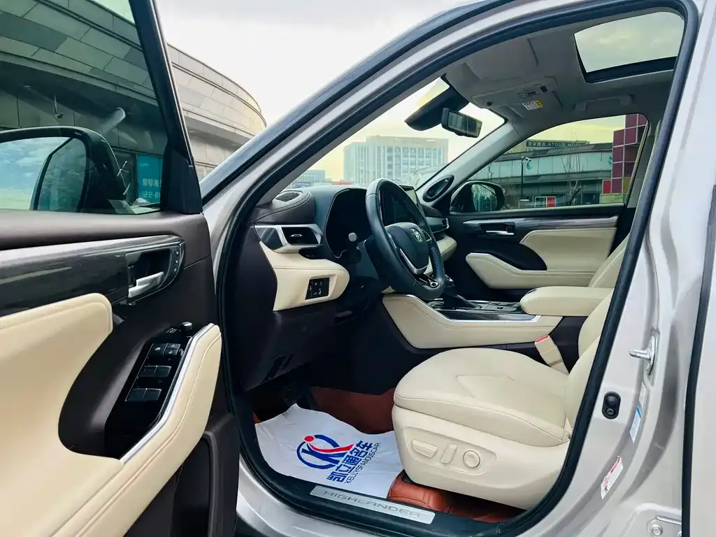 Toyota Highlander 2021 из CN, фото 8