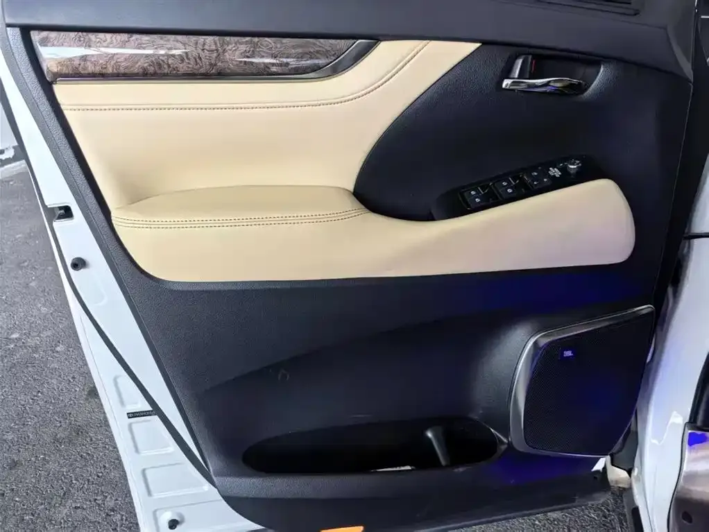 Toyota Alphard 2021 из CN, фото 5