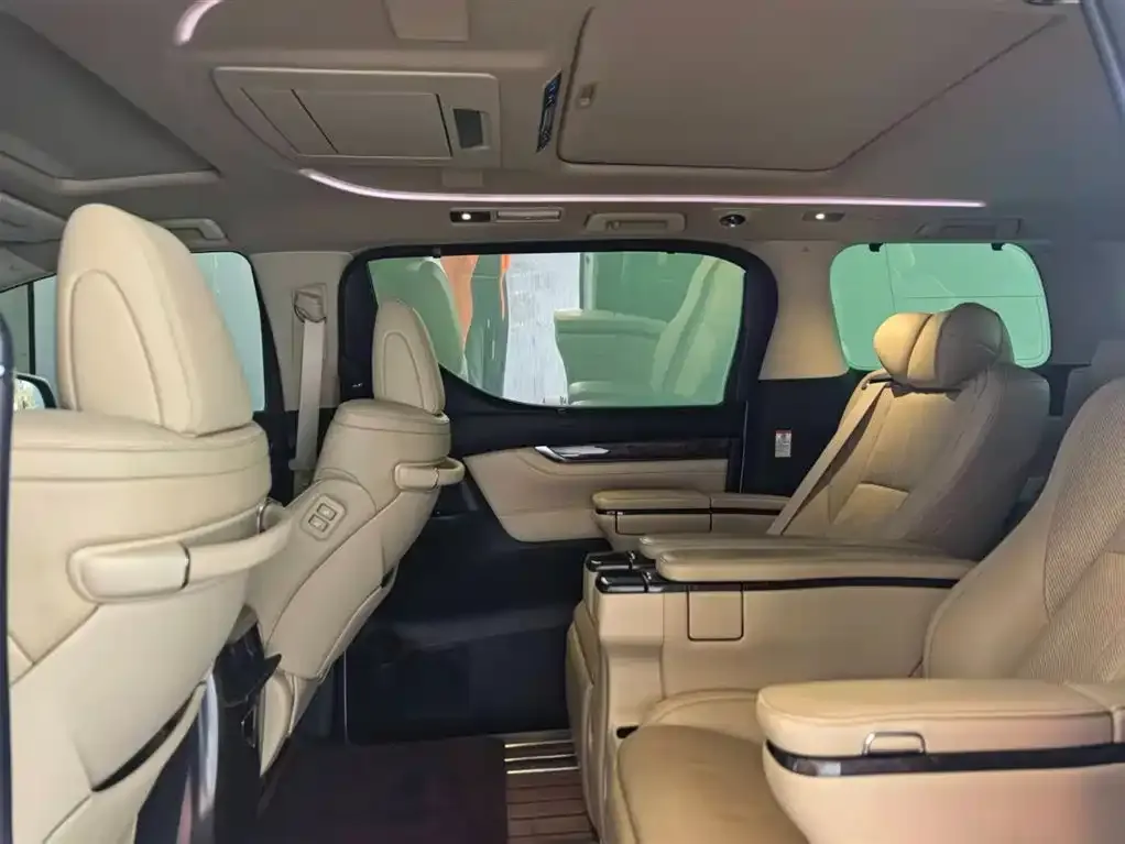Toyota Alphard 2021 из CN, фото 2