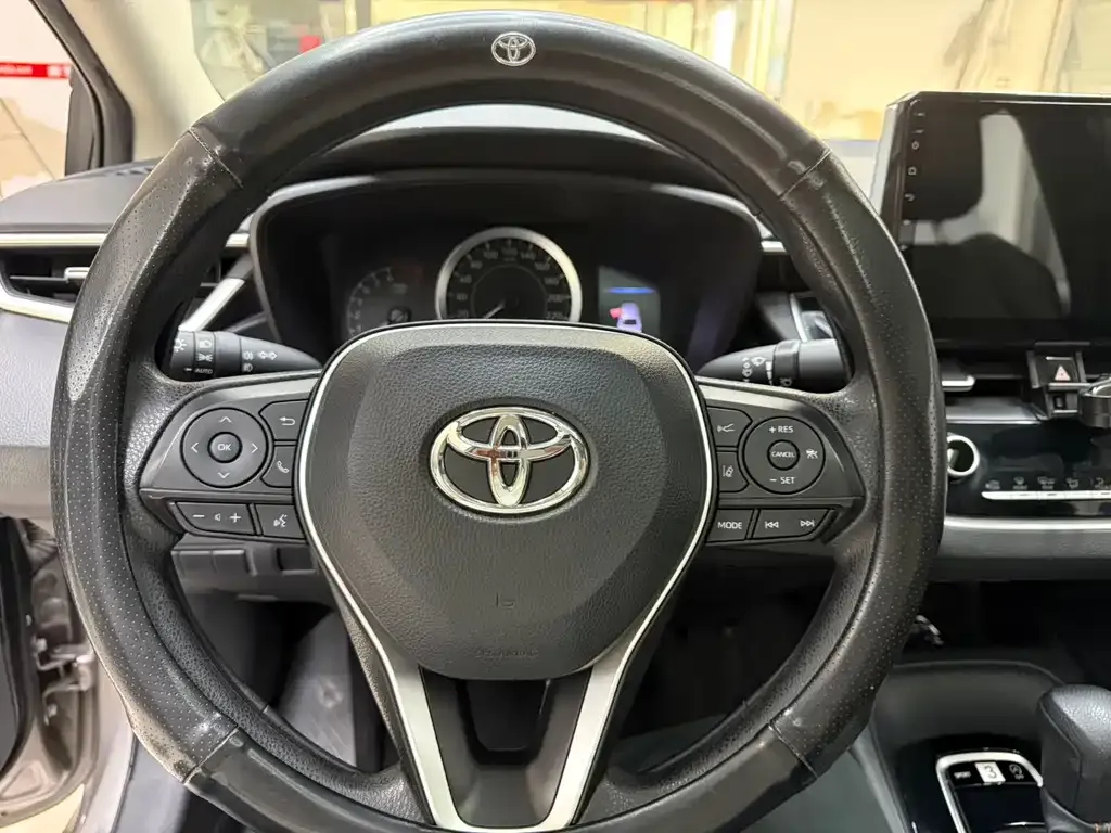 Toyota Corolla — фото 6