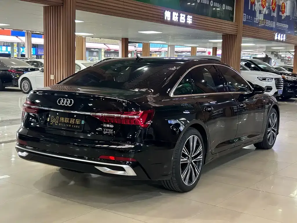 Audi A6L — фото 5