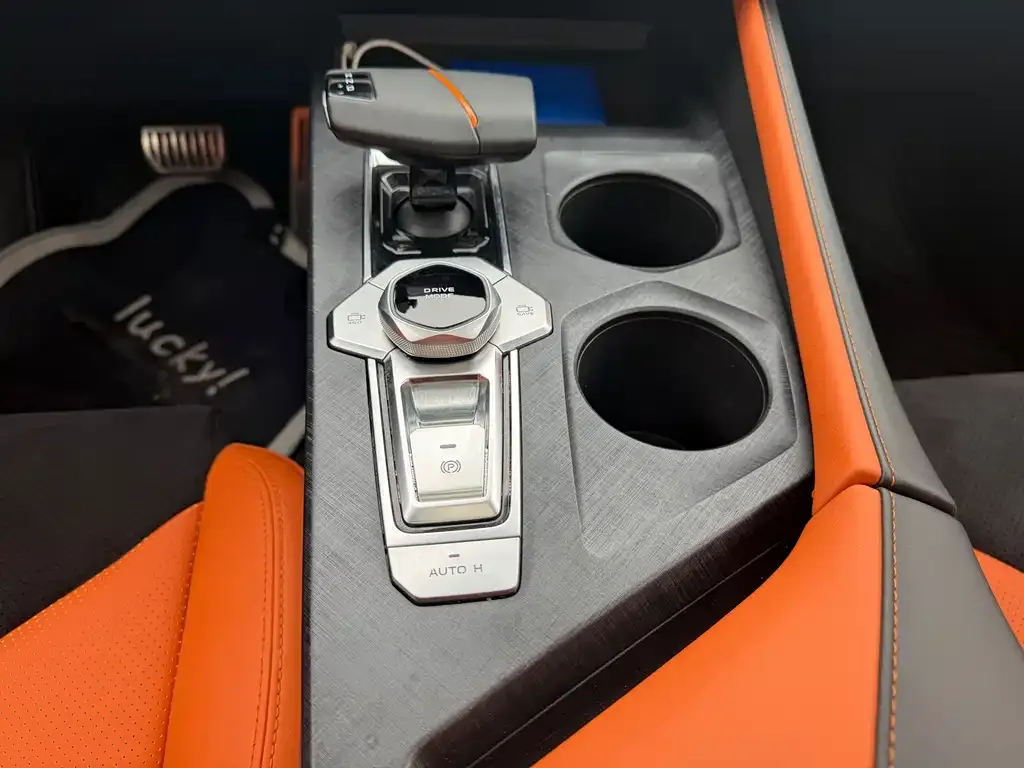 Changan UNI-V 2023 из CN, фото 4