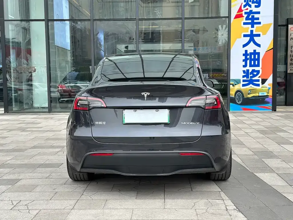 Tesla Model Y 2024 из CN, фото 4