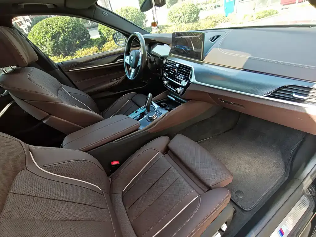 BMW 5 Series New Energy — фото 3