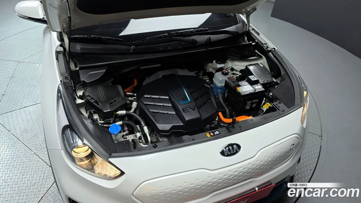 Kia Niro — фото 9