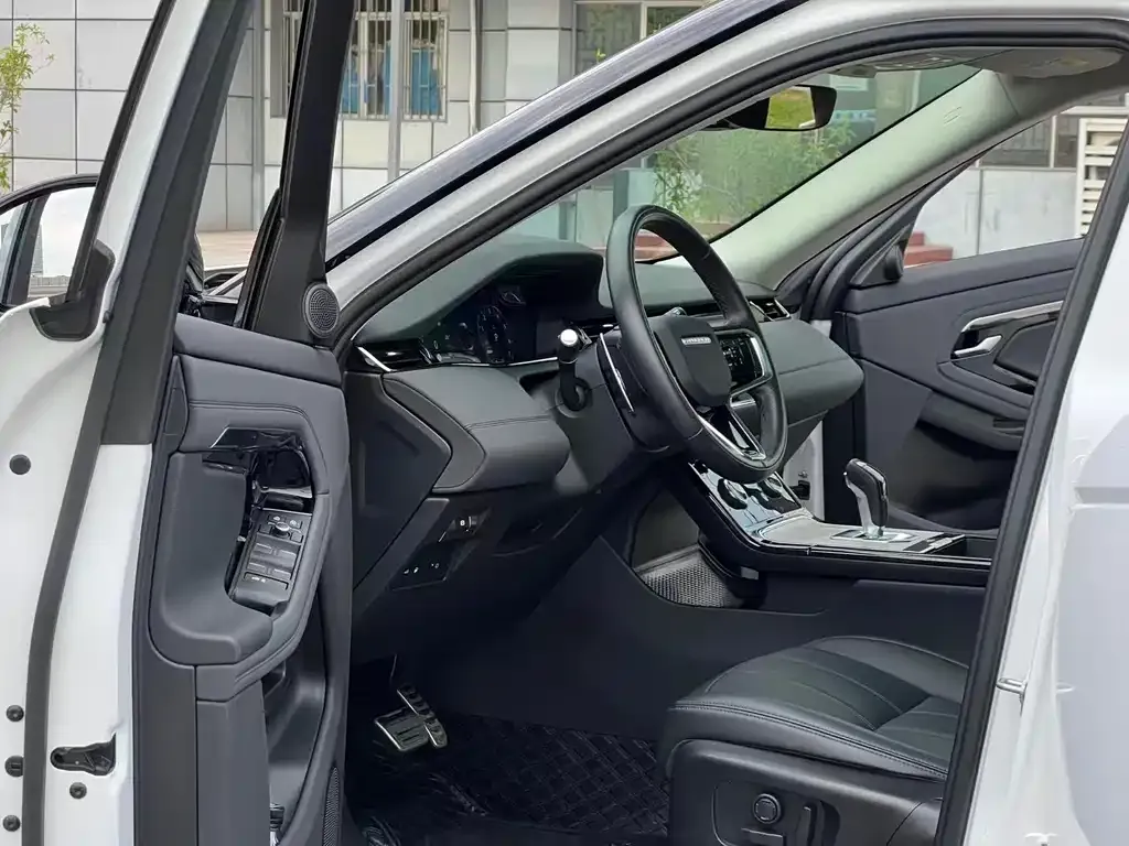 Land Rover Evoque PHEV 2023 из CN, фото 10