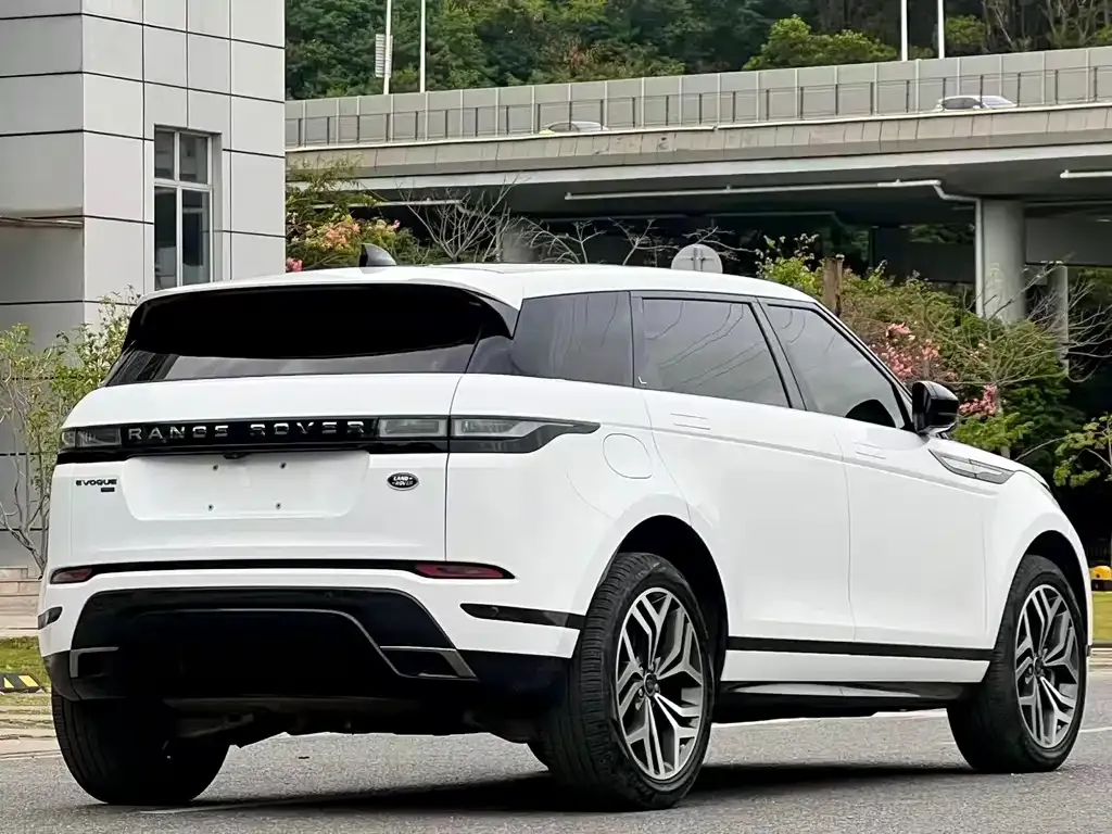 Land Rover Evoque PHEV 2023 из CN, фото 4