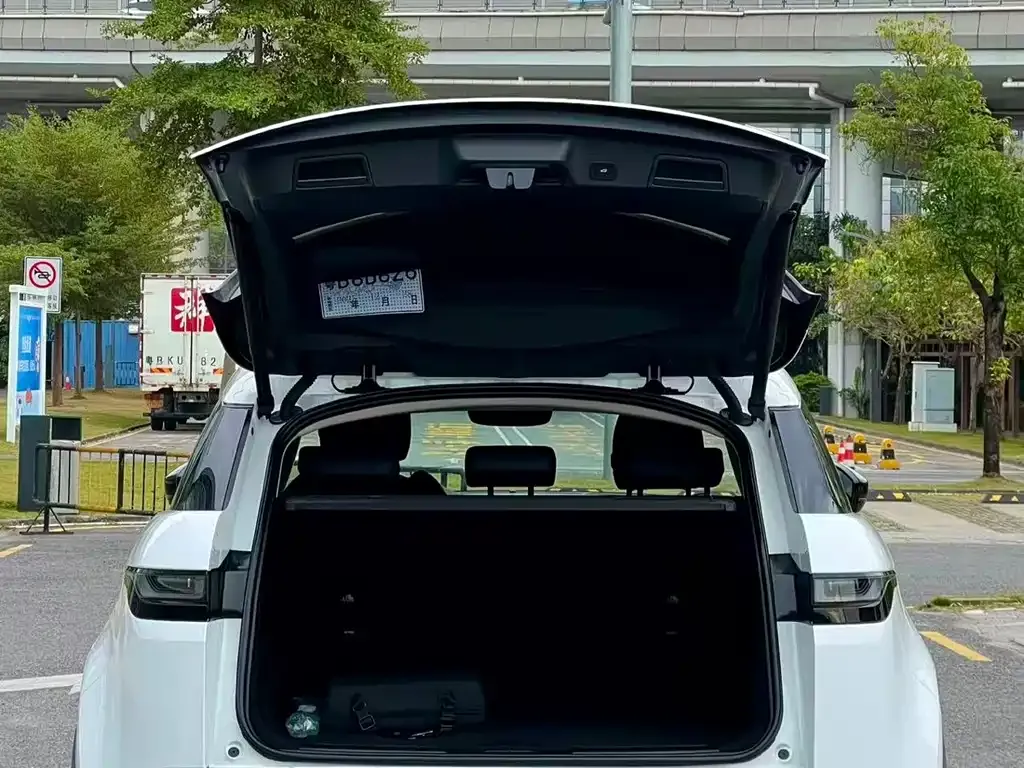 Land Rover Evoque PHEV 2023 из CN, фото 9