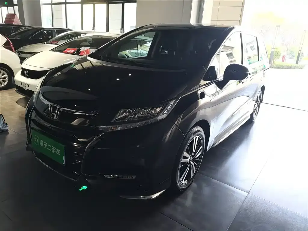 Honda Odyssey — фото 10