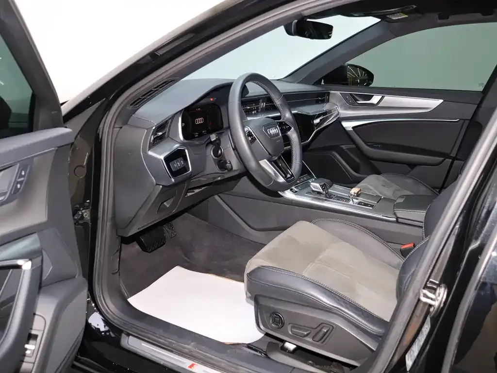 Audi A6L 2021 из CN, фото 3