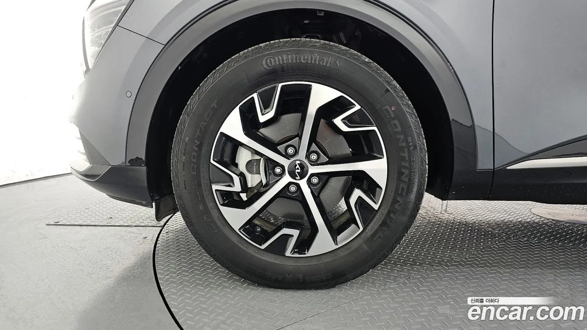 Kia Sportage — фото 10