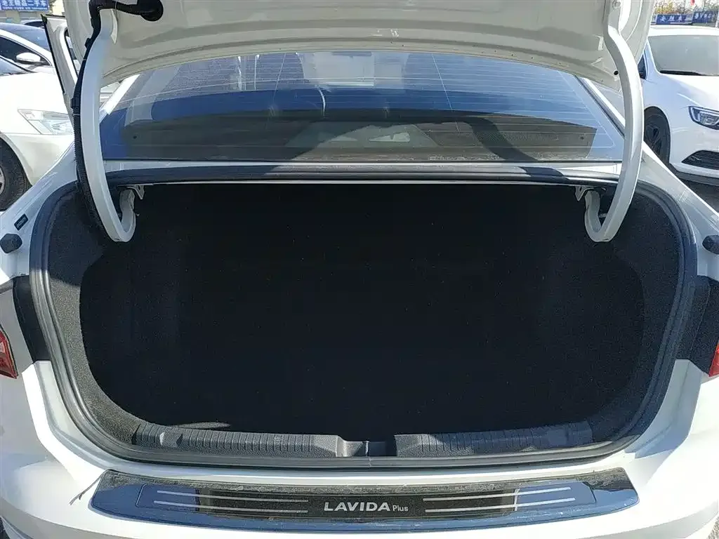 Volkswagen Lavida 2021 из CN, фото 10