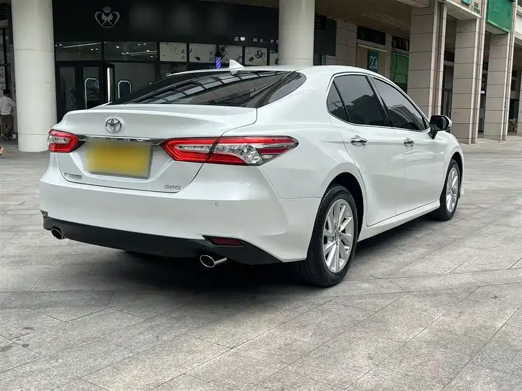 Toyota Camry 2023 из CN, фото 9