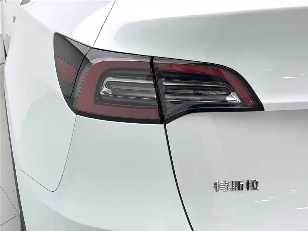 Tesla Model Y 2023 из CN, фото 3