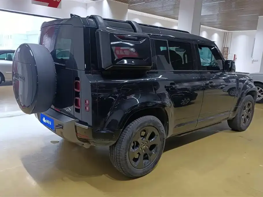 Land Rover Defender — фото 6