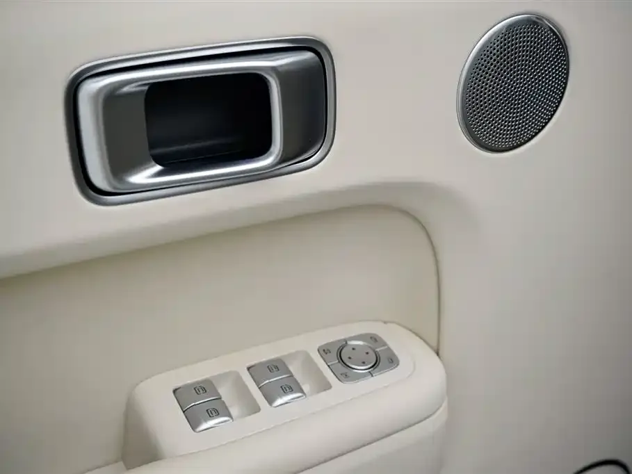 Li Auto L7 2023 из CN, фото 2
