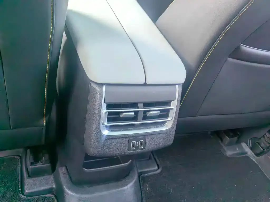 Changan CS75PLUS 2023 из CN, фото 2