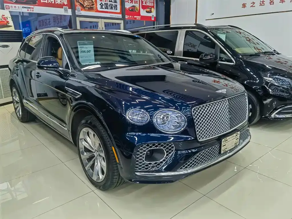Bentley Bentayga 2023 из CN, фото 9