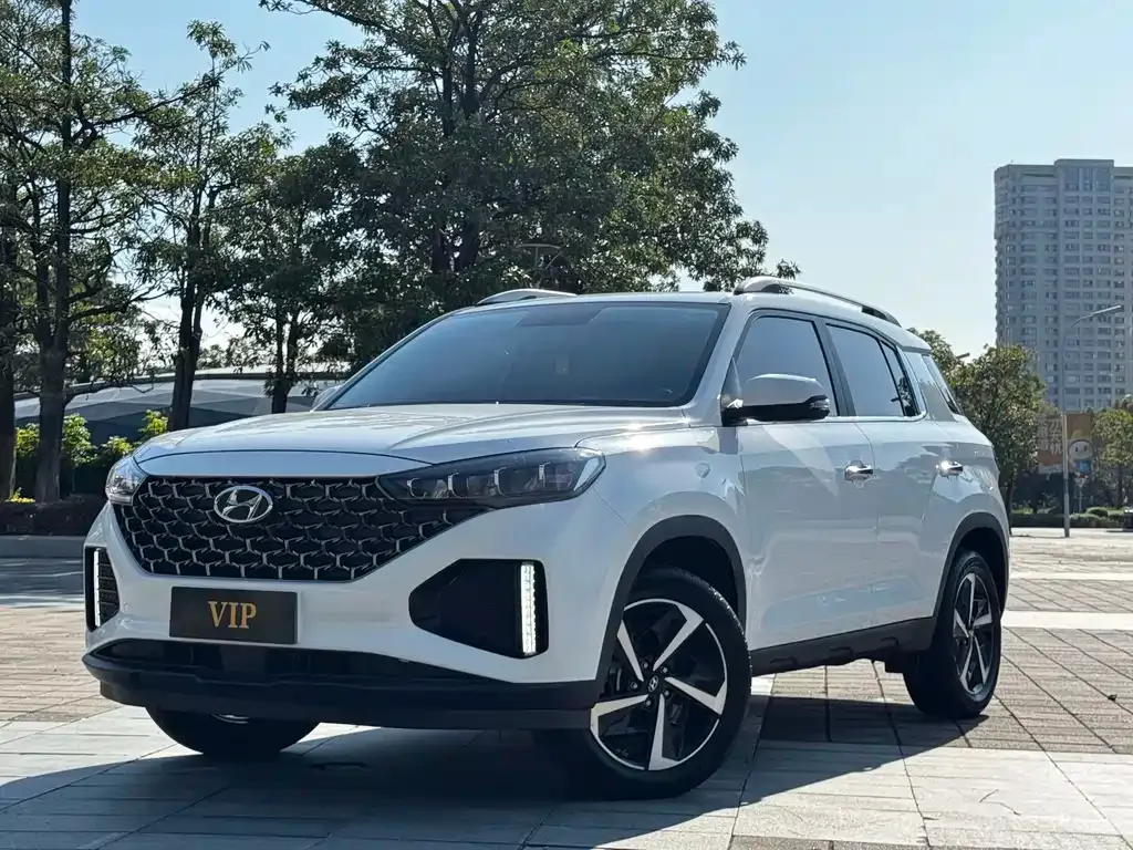 Hyundai ix35 — фото 1