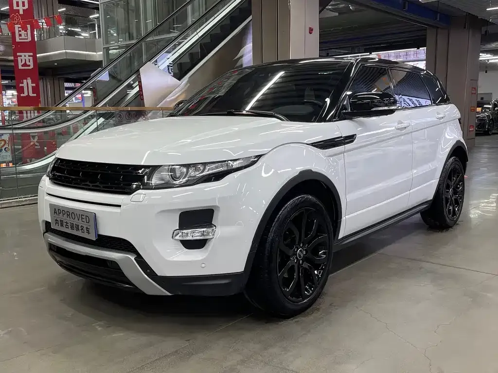 Land Rover Evoque — фото 1