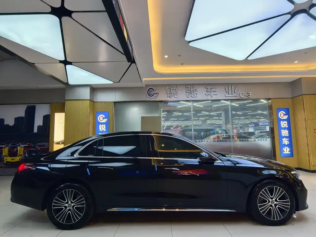 Mercedes-Benz E-Class 2024 из CN, фото 2