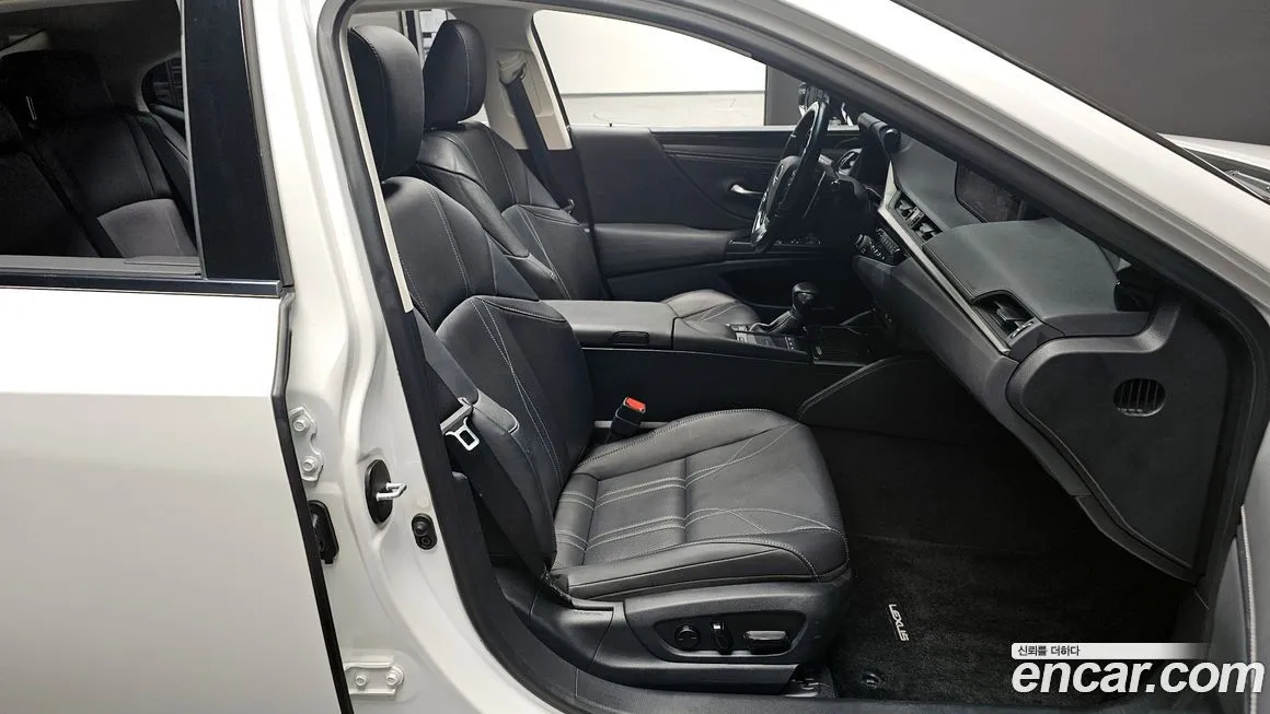 Lexus ES 2021 из KR, фото 7