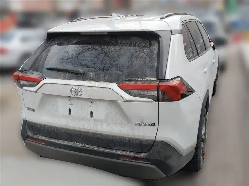 Toyota RAV4 2024 из CN, фото 10