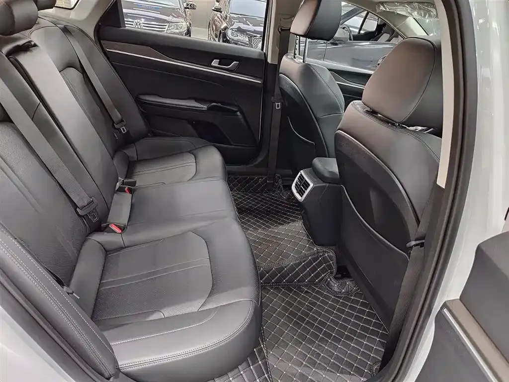 Kia K5 2025 из CN, фото 10