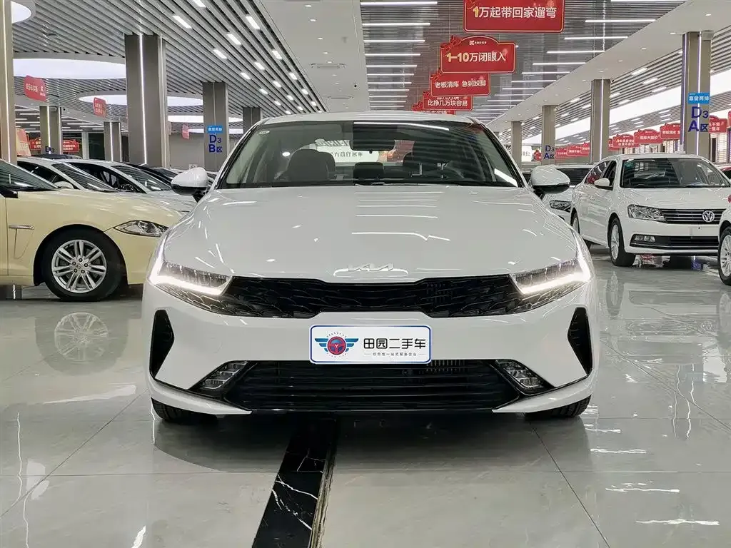 Kia K5 2025 из CN, фото 2