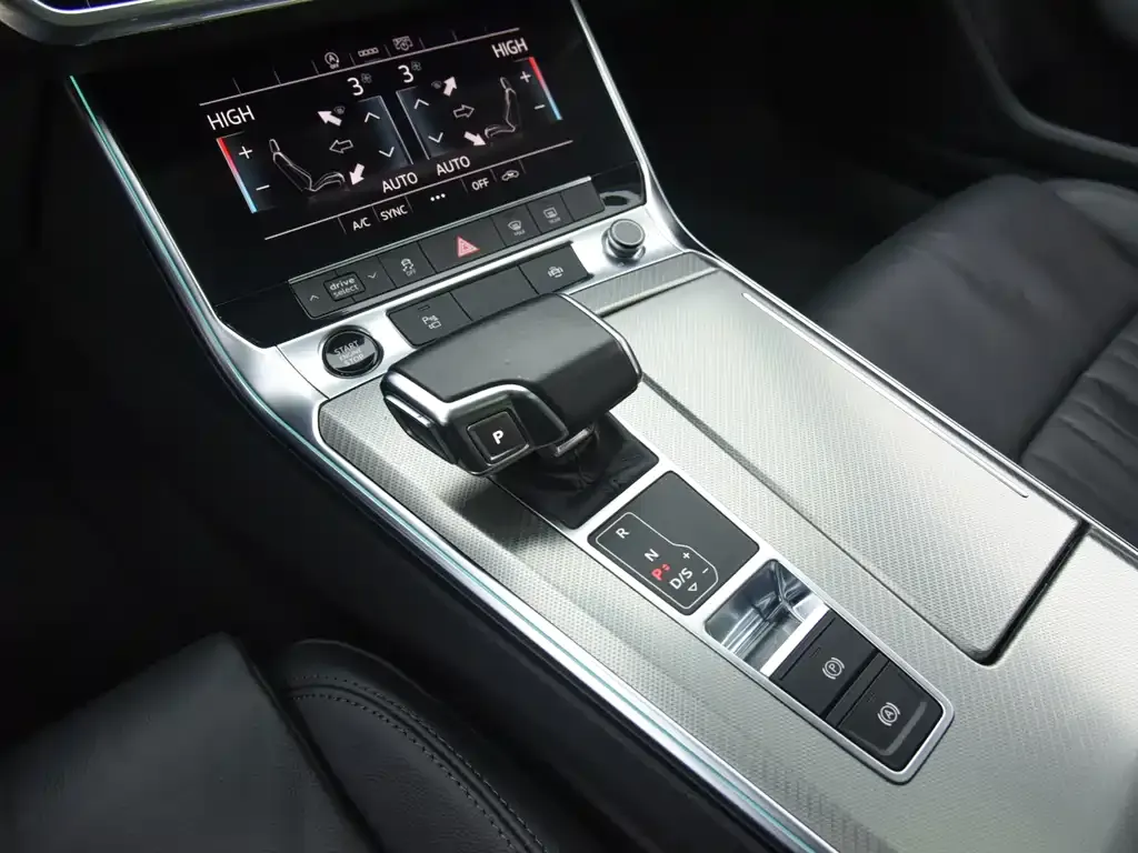 Audi A6L 2021 из CN, фото 10
