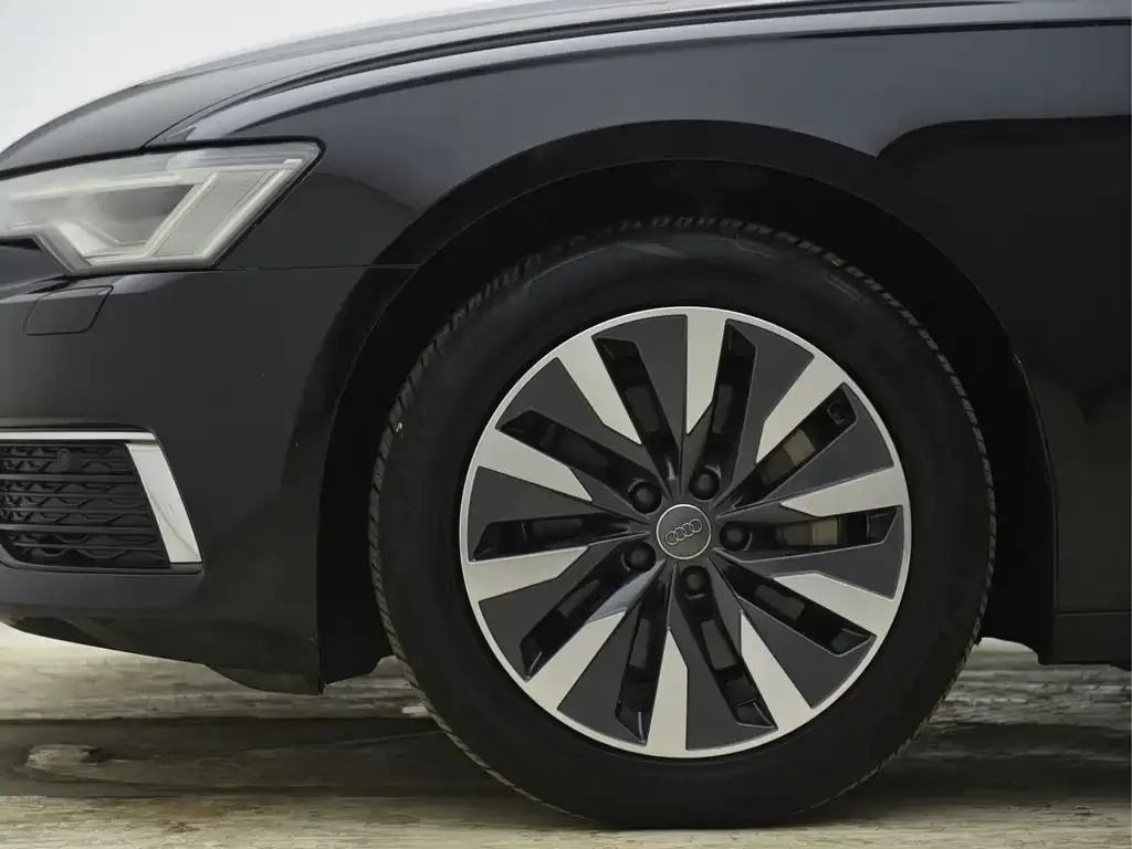 Audi A6L 2021 из CN, фото 5