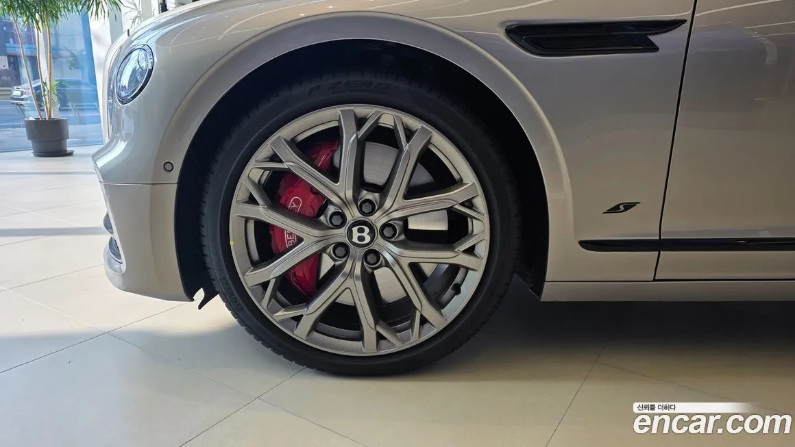 Bentley Flying Spur 2024 из KR, фото 2