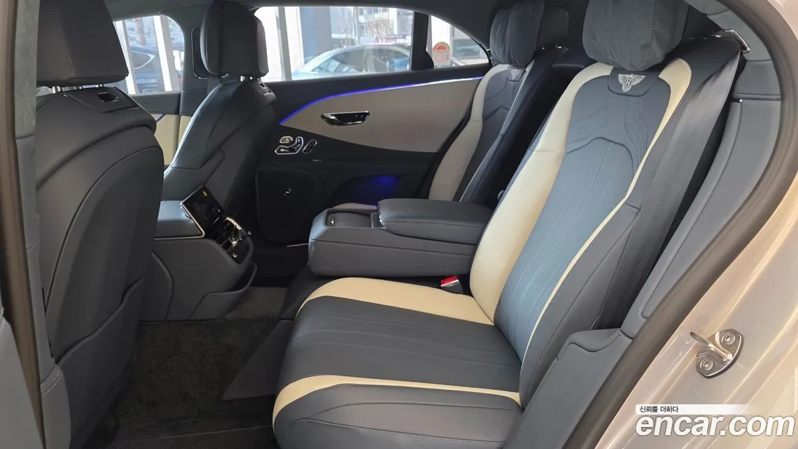 Bentley Flying Spur 2024 из KR, фото 3