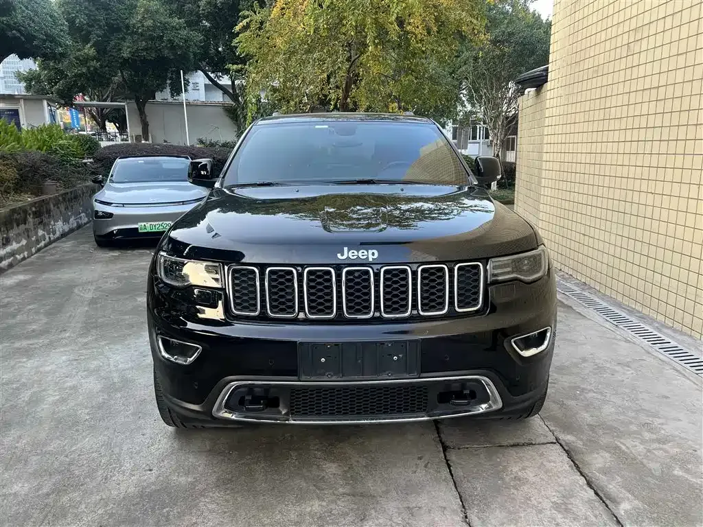 Jeep Grand Cherokee (Import) — фото 8