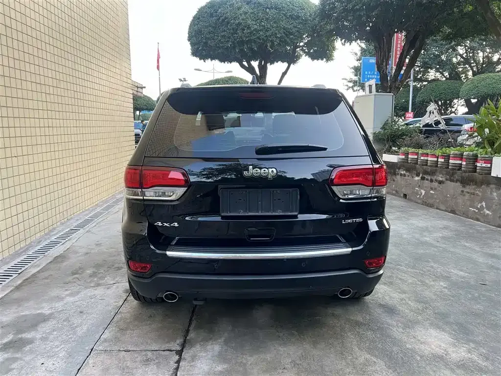 Jeep Grand Cherokee (Import) — фото 7