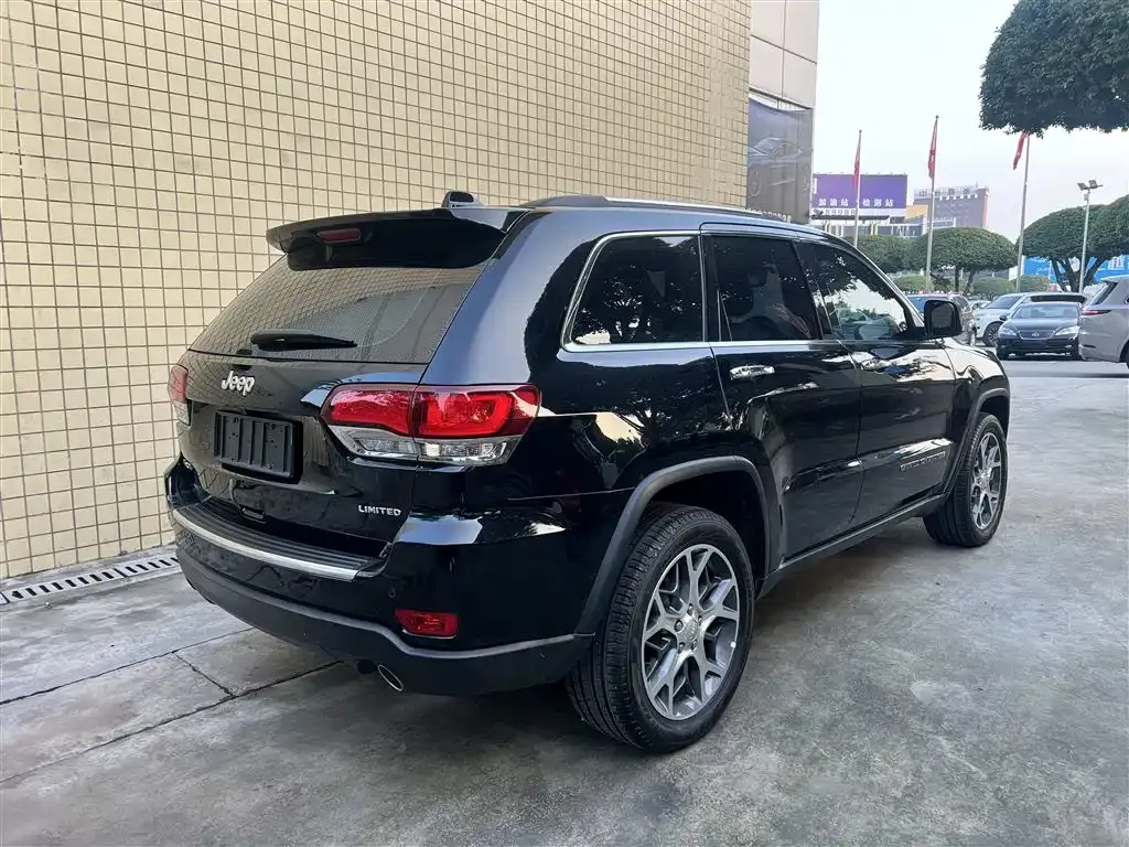 Jeep Grand Cherokee (Import) — фото 6
