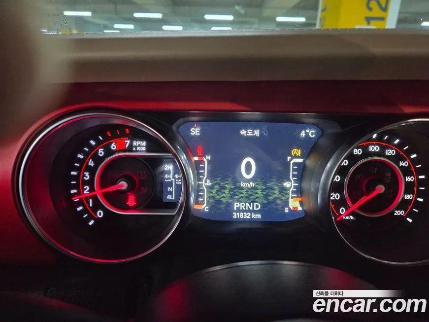Jeep Wrangler 2021 из KR, фото 7