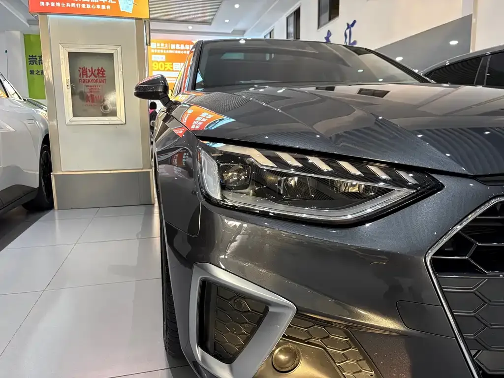 Audi A4L 2024 из CN, фото 9