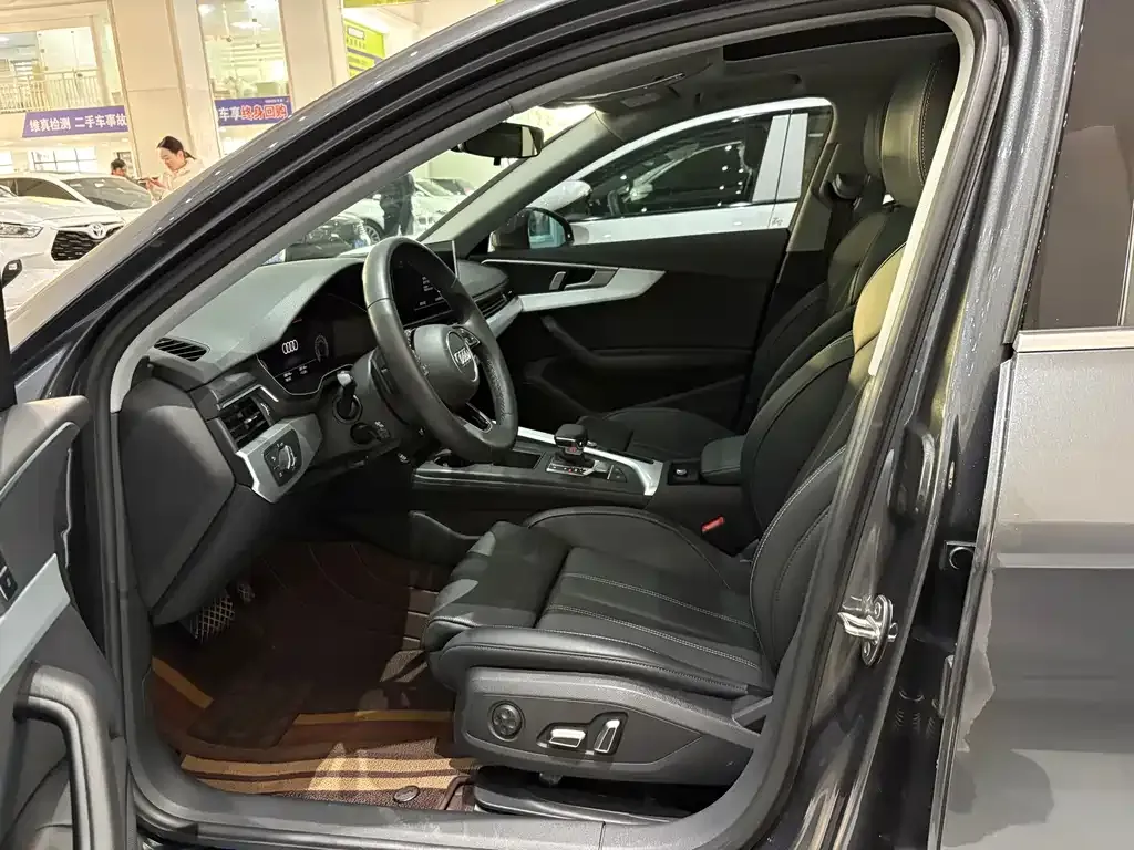 Audi A4L 2024 из CN, фото 10