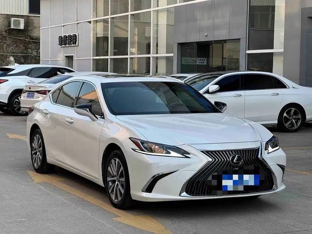 Lexus ES 2021 из CN, фото 1