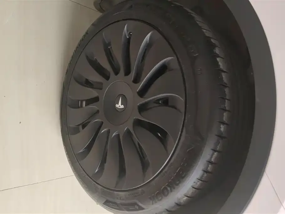 Tesla Model Y 2023 из CN, фото 2